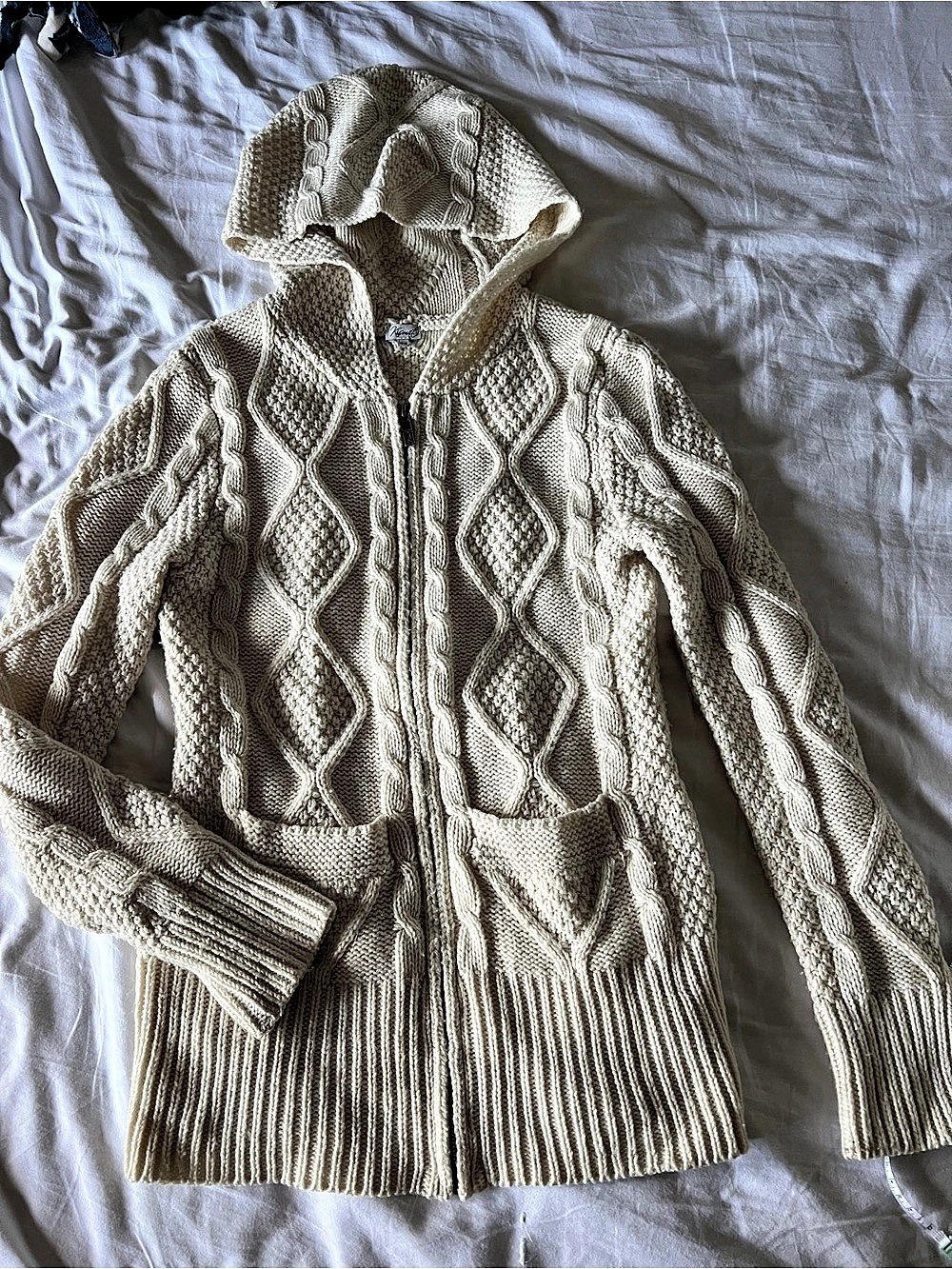 Kismet Hooded Cable Knit Cardigan Medium